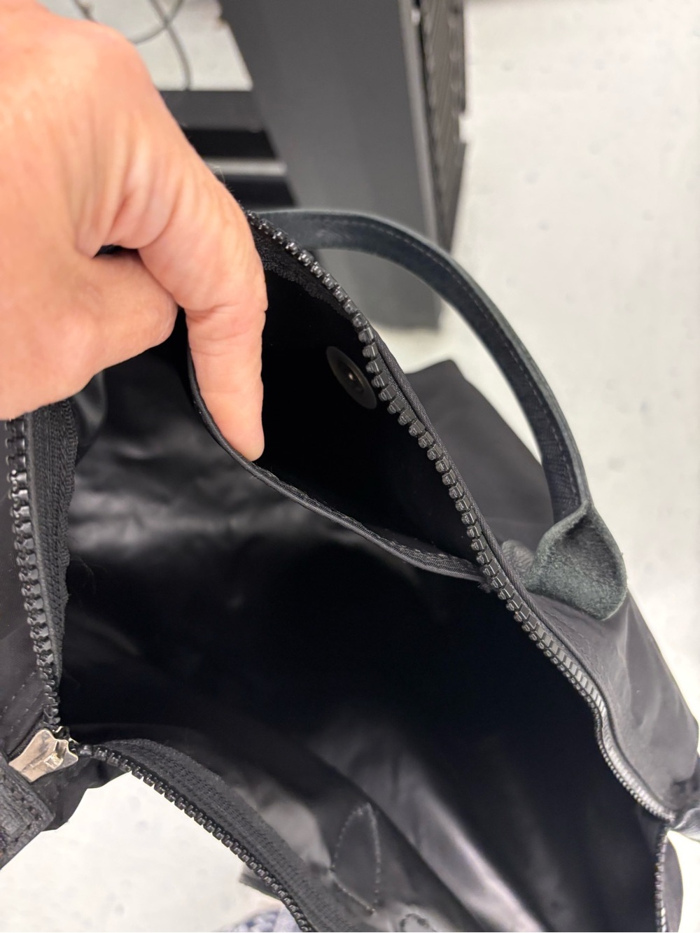 Longchamp Le Pliage Néo Medium Satchel Tote Bag - Black (Discontinued) - Picture 7 of 12